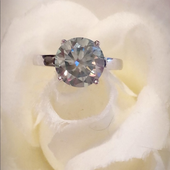 Ice Blue Moissanite Engagement Ring - Picture 2 of 8